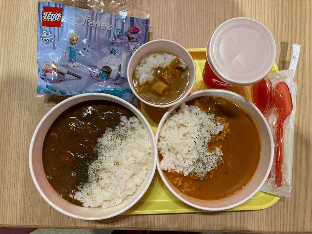 ビーフカレーライスとバターチキンカレーライスとお子様カレーセット